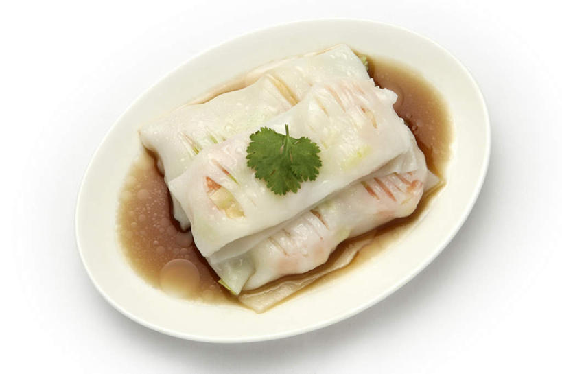 无人,横图,俯视,室内,特写,白天,白色背景,烹饪,中餐,蔬菜,餐具,叶子,阴影,新鲜,反射,碟子,盘,影子,调料,虾,料理,食品,绿叶,调味品,调味料,酱油,菜肴,美食,食物,盘子,碟,中式,嫩叶,摄影,佳肴,有机食品,绿色食品,影棚,肠粉,斑节对虾,斑节虾,日本对虾,竹节虾,广东菜,粤菜,豉油,叶,叶片,彩图,高角度拍摄,影棚拍摄,拍摄,蒸肠粉