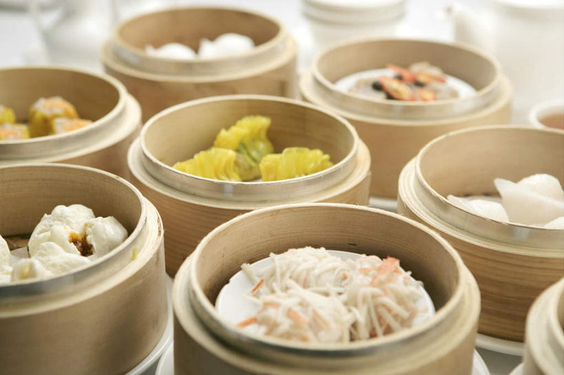 点心,蒸笼,无人,横图,俯视,室内,特写,白天,白色背景,烹饪,厨具,许多,阴影,竹制,反射,影子,料理,食品,包子,叉烧包,饺子,面点,烧卖,叉烧,美食,食物,中式,虾饺,摄影,影棚,竹制品,笼屉,蒸饺,烹饪用具,烧麦,烧梅,稍麦,肖米,烹调用具,烹调,彩图,高角度拍摄,影棚拍摄,拍摄