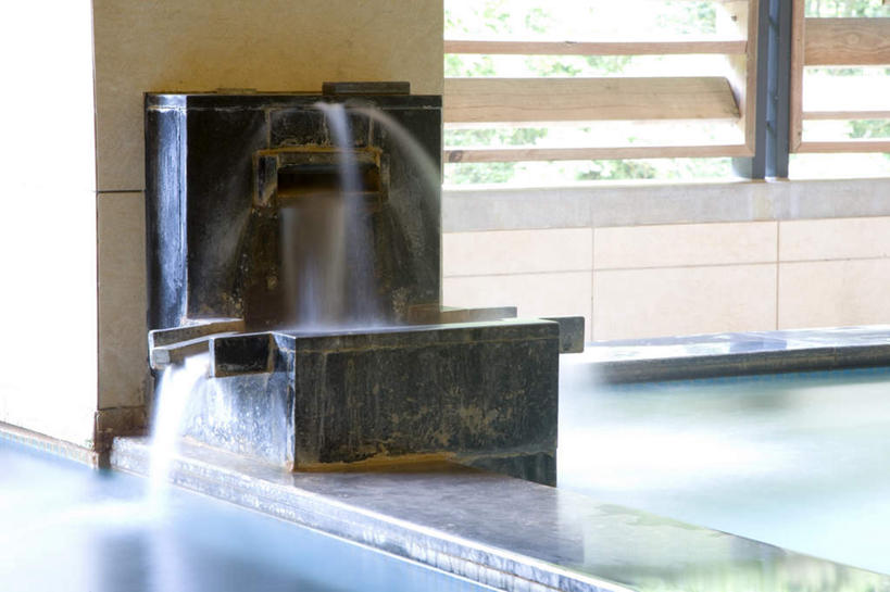 无人,栏杆,横图,室外,白天,正面,水,温泉,雾,阴影,飞溅,沸腾,朦胧,模糊,溅,光线,蒸汽,液体,影子,水滴,围栏,水蒸气,雾气,护栏,水珠,阳光,温暖,泉水,温和,气体,喷洒,蒸发,地热,彩图