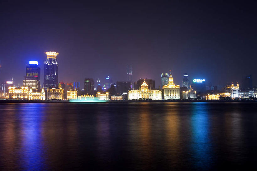 无人,高楼大厦,横图,全景,室外,夜晚,正面,度假,河流,美景,水,天际线,城市风光,标志建筑,城市,大厦,道路,地标,建筑,路,摩天大楼,夜景,公路,上海,中国,阴影,光线,影子,房顶,房屋,屋顶,屋子,河水,景观,公寓,建筑群,灯光,交通,顶棚,娱乐,建设,黄浦江,浦东,楼房,江水,住宅,倒影,天空,天,享受,休闲,景色,放松,倒映,陆家嘴,反照,马路,彩图,房子,大楼,高层建筑,高楼,摩天楼