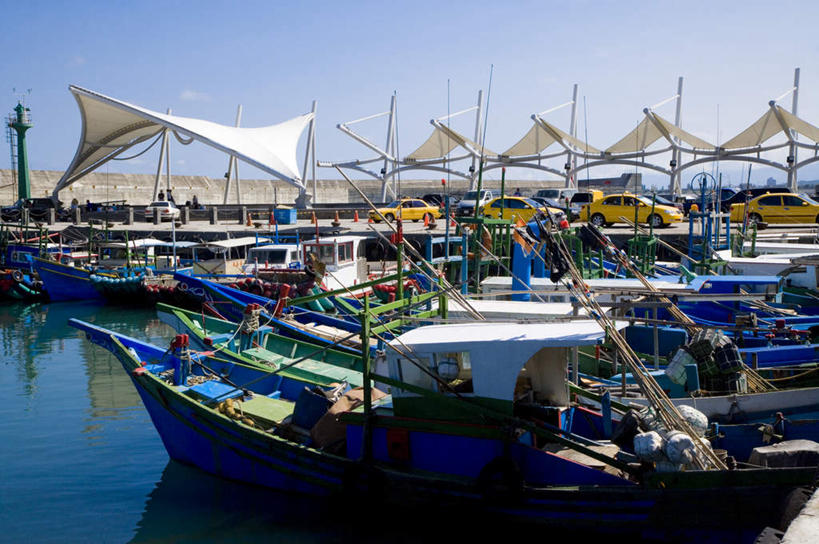 无人,横图,室外,白天,正面,旅游,度假,海浪,海洋,美景,船,台湾,中国,亚洲,许多,停靠,阴影,光线,影子,景观,浪花,木船,很多,娱乐,蓝色,蓝天,天空,阳光,自然,海水,交通工具,天,享受,休闲,景色,放松,晴朗,舟,停泊,自然风光,载具,海景,东亚,台东县,万里无云,港澳台,中华人民共和国,台湾省,大海,风浪,海,海水的波动,近岸浪,涌浪,晴空,晴空万里,彩图,富冈渔港,台东,台