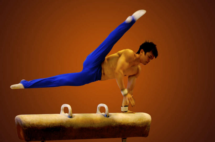 东方人,一个人,运动员,横图,室内,白天,正面,运动服,锻炼,运动,鞍马,亚洲,仅一个男性,仅一个人,撑,服装,体操,注视,黄种人,运动器械,裸露,仅一个年轻男性,衣服,蓝色,观察,看,健身器械,活力,服饰,观看,张开双腿,察看,撑着,优美,衣着,穿着,关注,裸,健身器材,衣饰,展开双腿,鞍马运动,体育,男人,男性,年轻男性,亚洲人,体育运动员,运动选手,彩图,全身,健身,运动器材,伸展双腿,运动装