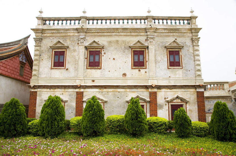 无人,家,横图,室外,白天,仰视,度假,石头,美景,植物,窗户,城市风光,城市,台湾,中国,亚洲,一排,环保,整齐,并列,并排,石子,房屋,墙,屋子,景观,公寓,防护,娱乐,洋房,楼房,玻璃窗,墙壁,墙面,住宅,树,树木,排列,绿色,天空,自然,天,享受,休闲,景色,放松,生长,成长,队列,美好,美妙,间隔,平行,东亚,港澳台,中华人民共和国,美观,雅观,台湾省,绿篱,生篱,树篱,植篱,石块,彩图,低角度拍摄,房子,金门,金门县,水头村,台