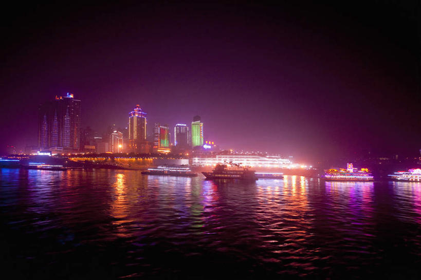 无人,高楼大厦,码头,横图,室外,夜晚,正面,度假,河流,美景,水,城市风光,城市,大厦,港口,建筑,路灯,轮船,摩天大楼,夜景,船,照明,重庆,中国,亚洲,阴影,光线,影子,河水,景观,水流,灯光,娱乐,灯,灯具,交通工具,享受,休闲,景色,放松,照亮,照明设备,载具,长江,东亚,朝天门码头,嘉陵江,中华人民共和国,西南地区,重庆市,渝,彩图,摆渡口,埠头,大楼,渡口,渡头,港湾,高层建筑,高楼,海港,货运码头,口岸,摩天楼,商港