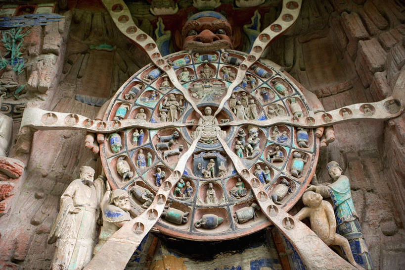 东方人,无人,站,横图,室外,白天,仰视,旅游,度假,名胜古迹,标志建筑,地标,建筑,雕塑,重庆,中国,亚洲,节日,遗迹,艺术,装饰,雕刻,雕像,许多人,注视,黄种人,古迹,文化,文物,娱乐,建设,古建筑,石雕,工艺品,观察,看,祈祷,站着,一群人,享受,休闲,健康,旅游胜地,放松,搭,许愿,宗教,信仰,观看,纪念,祈求,美术,察看,搭着,关注,主题,陈列,古文明,东亚,大足县,宝顶山,中华人民共和国,西南地区,功能,美学,重庆市,渝,宝顶山摩崖石刻,大足,大足区,平安,男人,男性,中年男性,亚洲人,抬头,仰头,站立,半身,彩图,低角度拍摄