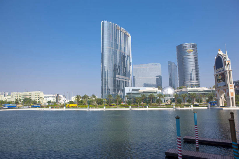 无人,家,高楼大厦,横图,室外,白天,正面,度假,办公楼,河流,美景,水,植物,城市风光,城市,大厦,建筑,摩天大楼,写字楼,澳门,中国,亚洲,阴影,波纹,光线,影子,房屋,屋子,河水,景观,水流,公寓,涟漪,娱乐,洋房,楼房,住宅,树,树木,蓝色,绿色,倒影,蓝天,水纹,天空,阳光,自然,楼宇,波浪,天,享受,休闲,商务楼,景色,放松,生长,晴朗,成长,倒映,东亚,万里无云,港澳台,中华人民共和国,水晕,澳门特别行政区,澳,反照,澳门半岛,晴空,晴空万里,彩图,房子,大楼,高层建筑,高楼,摩天楼,氹仔岛,凼仔岛