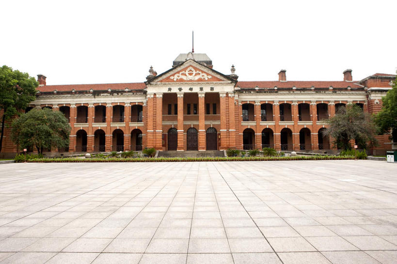 无人,家,横图,室外,白天,正面,旅游,度假,草地,草坪,植物,标志建筑,地标,建筑,武汉,中国,亚洲,标志,文字,字符,房屋,墙,屋子,娱乐,标识,建设,楼房,墙壁,墙面,住宅,草,树,树木,绿色,自然,享受,休闲,汉字,旅游胜地,放松,生长,成长,中文,东亚,湖北,湖北省,武昌区,武汉市,武昌,武昌起义纪念馆,中华人民共和国,省会,国文,华文,华中地区,鄂,彩图,房子,黄鹄山,蛇山,辛亥革命武昌起义纪念馆,阅马场