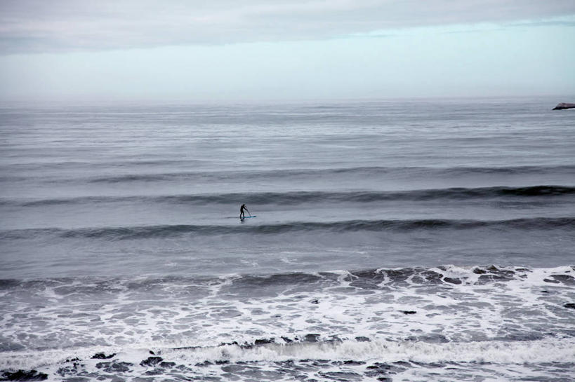冲浪,西方人,一个人,横图,室外,白天,正面,运动服,锻炼,旅游,度假,运动,海浪,海洋,美景,欧洲,美国,欧洲人,仅一个男性,仅一个人,仅一个中年男性,服装,帆板,景观,浪花,水平线,云,云朵,辽阔,海平线,云彩,娱乐,运动器械,衣服,蓝色,白云,蓝天,天空,自然,海水,天,享受,休闲,广阔,健身器械,景色,放松,服饰,晴朗,一望无际,北美,北美洲,衣着,穿着,加利福尼亚,自然风光,美洲,健身器材,水上运动,海景,加州,加利福尼亚州,金州,黄金州,北亚美利加洲,亚美利加洲,圣路易斯,圣路易斯奥比斯波,衣饰,无边无际,一马平川,冲浪装备,体育,男人,男性,中年男性,白种人,大海,风浪,海,海水的波动,近岸浪,涌浪,晴空,彩图,全身,健身,皮斯摩海滩,奥比斯波,奥比斯波县,水天相接,水天一线,冲浪运动,运动器材,运动装