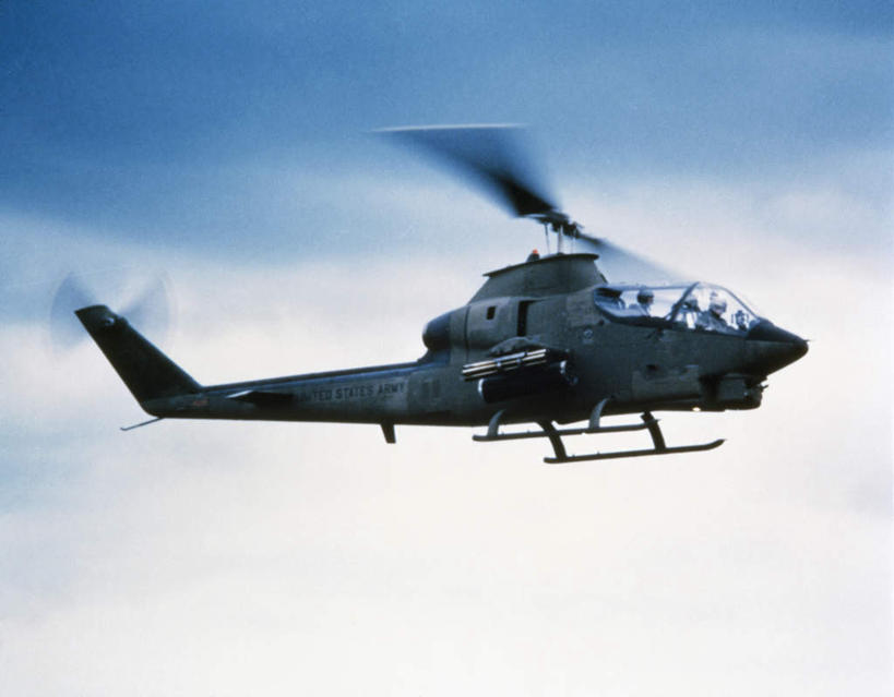 无人,横图,室外,白天,正面,飞机,飞翔,阴影,朦胧,模糊,飞行,光线,影子,云,云朵,翱翔,云彩,航空,飞,蓝色,白云,蓝天,天空,阳光,交通工具,天,一架,晴朗,直升机,直升飞机,载具,晴空,彩图