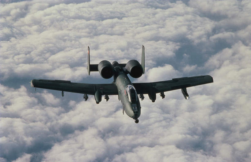 无人,横图,俯视,航拍,室外,白天,飞机,美国,飞翔,飞行,云,云朵,翱翔,云彩,飞,蓝色,白云,蓝天,天空,天,空军,一架,晴朗,北美,北美洲,鸟瞰,美洲,美军,攻击机,A-10攻击机,A-10雷电攻击机,北亚美利加洲,亚美利加洲,晴空,彩图,高角度拍摄