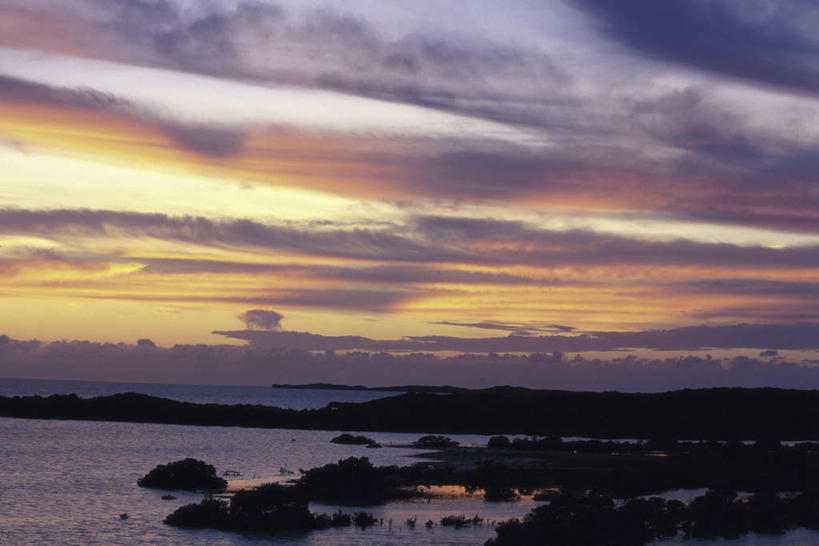 无人,横图,室外,白天,正面,旅游,度假,海浪,海洋,礁石,石头,美景,日落,石子,景观,浪花,晚霞,霞光,落日,娱乐,自然,海水,黄昏,享受,休闲,景色,彩霞,南美,放松,南美洲,西印度群岛,拉丁美洲,自然风光,美洲,海景,亚美利加洲,南亚美利加洲,凯科斯群岛,特克斯群岛,夕照,大海,风浪,海,海水的波动,礁,近岸浪,石块,岩石,涌浪,夕阳,彩图,斜阳