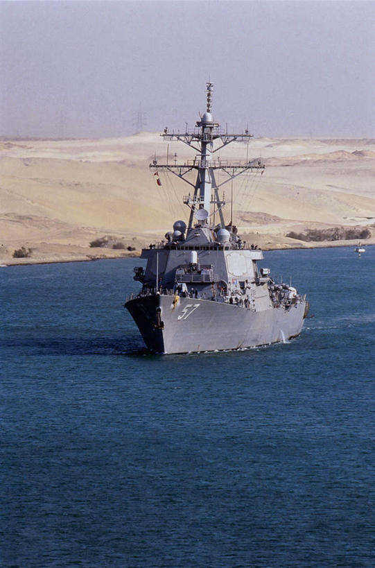 无人,竖图,室外,白天,正面,海浪,海洋,沙滩,船,美国,一艘,阴影,波纹,飞溅,溅,光线,沙子,液体,影子,海岸,浪花,水滴,沙地,水珠,蓝色,蓝天,水纹,天空,阳光,海水,船尾波,波浪,天,军舰,晴朗,北美,北美洲,喷洒,美洲,海军,海景,战舰,驱逐舰,美军,军用战舰,战船,万里无云,北亚美利加洲,亚美利加洲,大海,风浪,海,海水的波动,海滩,近岸浪,涌浪,晴空,晴空万里,彩图,阿利.伯克级驱逐舰,阿利伯克级导弹驱逐舰,米彻尔号驱逐舰,米切尔号驱逐舰