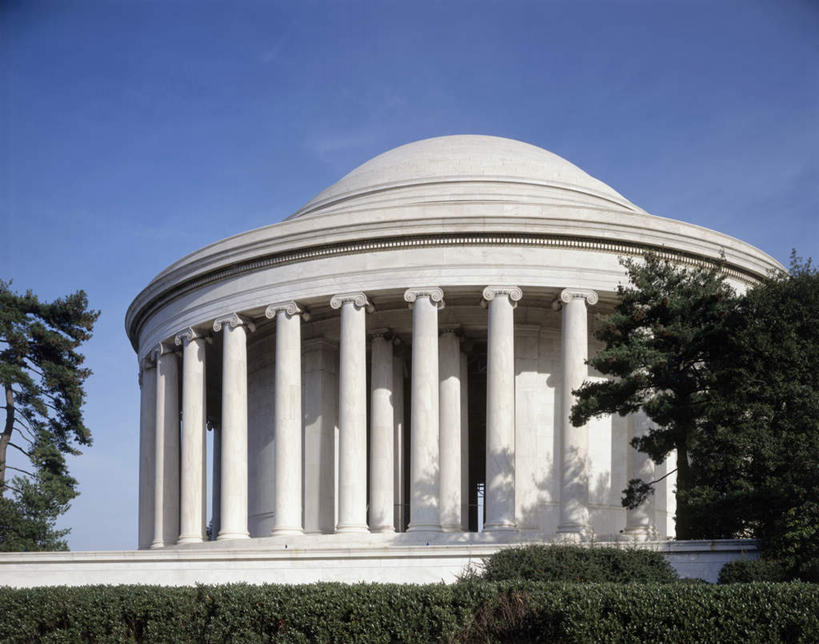 无人,横图,室外,白天,正面,旅游,度假,草地,草坪,名胜古迹,植物,标志建筑,地标,建筑,美国,阴影,遗迹,光线,影子,纪念馆,首都,古迹,文物,娱乐,建设,古建筑,草,树,树木,蓝色,绿色,蓝天,天空,阳光,自然,天,享受,休闲,旅游胜地,放松,生长,晴朗,成长,北美,北美洲,美洲,古文明,华盛顿特区,万里无云,杰弗逊纪念堂,杰佛逊纪念堂,华盛顿哥伦比亚特区,华府,杰斐逊纪念堂,北亚美利加洲,亚美利加洲,晴空,晴空万里,彩图