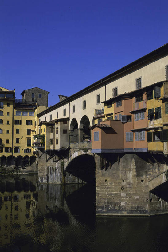 无人,家,竖图,室外,白天,正面,旅游,度假,河流,水,窗户,标志建筑,地标,建筑,意大利,佛罗伦萨,欧洲,阴影,波纹,光线,影子,房屋,屋子,河水,水流,公寓,涟漪,娱乐,建设,洋房,楼房,玻璃窗,拱桥,住宅,蓝色,倒影,蓝天,水纹,天空,阳光,波浪,天,享受,休闲,旅游胜地,放松,晴朗,倒映,托斯卡纳,南欧,万里无云,意大利共和国,首府,水晕,百花之城,翡冷翠,托斯卡纳大区,反照,旧桥,老桥,维琪奥桥,晴空,晴空万里,彩图,房子