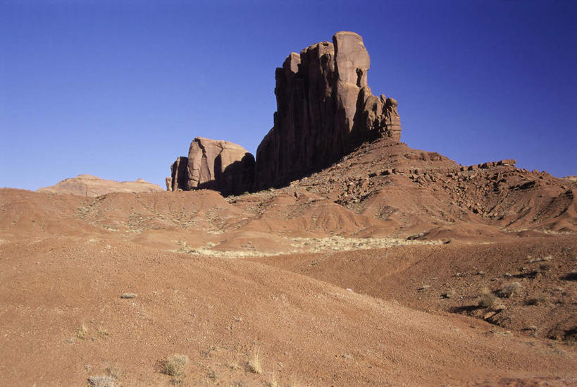 无人,横图,室外,白天,正面,旅游,度假,石头,美景,沙漠,山,山脉,美国,阴影,光线,石子,影子,景观,山峰,山峦,娱乐,蓝色,蓝天,天空,阳光,自然,群山,天,享受,休闲,景色,放松,晴朗,亚利桑那,北美,北美洲,自然风光,美洲,亚利桑那州,万里无云,纪念碑山谷,纪念碑谷,纪念碑山谷公园,纪念谷,大峡谷之州,北亚美利加洲,亚美利加洲,纪念碑谷纳瓦霍部落公园,大漠,砂漠,石块,岩石,晴空,晴空万里,彩图