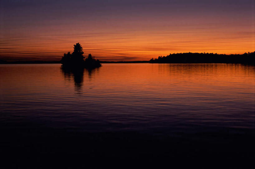 无人,横图,室外,白天,正面,旅游,海浪,海洋,美景,日落,山,山脉,美国,景观,浪花,山峰,水平线,晚霞,霞光,落日,辽阔,海平线,山峦,背光,自然,海水,黄昏,群山,广阔,景色,彩霞,一望无际,北美,北美洲,自然风光,美洲,逆光,海景,明尼苏达州,北亚美利加洲,亚美利加洲,明尼苏达,北星之州,无边无际,一马平川,夕照,大海,风浪,海,海水的波动,近岸浪,涌浪,夕阳,彩图,游览,水天相接,水天一线,斜阳