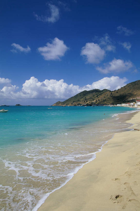 无人,竖图,室外,白天,正面,旅游,度假,岛屿,海浪,海洋,石头,美景,沙滩,山,山脉,欧洲,荷兰,阴影,光线,沙子,石子,影子,岛,海岸,景观,浪花,山峰,水平线,云,云朵,辽阔,海平线,沙地,山峦,云彩,娱乐,蓝色,白云,蓝天,天空,阳光,自然,海水,群山,天,享受,休闲,广阔,景色,放松,晴朗,一望无际,西欧,自然风光,海景,圣马丁岛,荷兰王国,尼德兰王国,无边无际,一马平川,荷属圣马丁,大海,风浪,海,海水的波动,海滩,近岸浪,列岛,群岛,石块,岩石,涌浪,诸岛,晴空,彩图,水天相接,水天一线