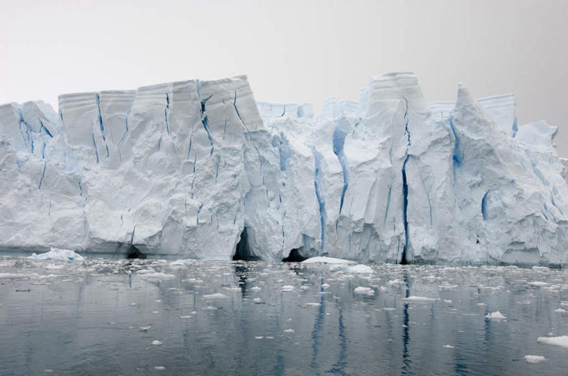 无人,横图,室外,白天,正面,旅游,度假,冰山,海浪,海洋,美景,山,纹路,纹理,冰,景观,浪花,山峰,山峦,娱乐,冰川,自然,海水,享受,休闲,景色,放松,寒冷,冰冷,自然风光,南极洲,冰河,海景,肌理,严寒,冰凉,酷寒,凛冽,凛凛,极冷,格雷厄姆地,南极半岛,南极大陆,帕默半岛,大海,风浪,海,海水的波动,近岸浪,涌浪,彩图