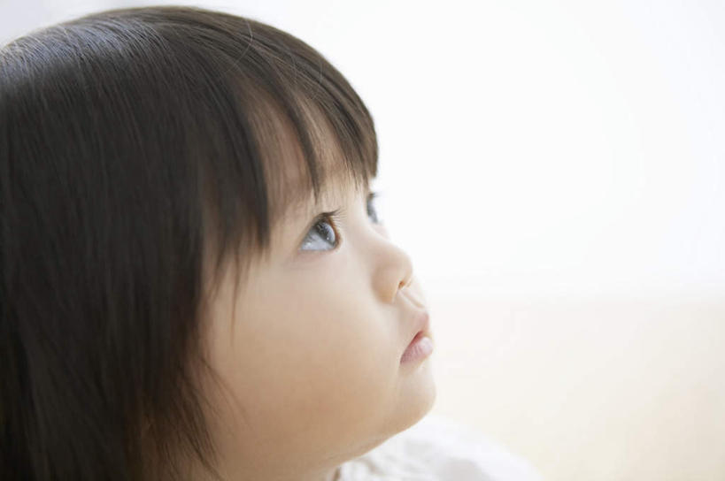 东方人,儿童,脸,头,脸颊,一个人,横图,室内,特写,白天,白色背景,侧面,纯洁,亚洲,仅一个女性,仅一个人,注视,黄种人,小孩,观察,看,仅一个小孩,可爱,童年,童趣,摄影,影棚,观看,察看,关注,童真,烂漫,无邪,天真,女孩,女人,女性,亚洲人,孩子,头部,脸部,脸蛋,面部,半身,彩图,影棚拍摄,拍摄,女生