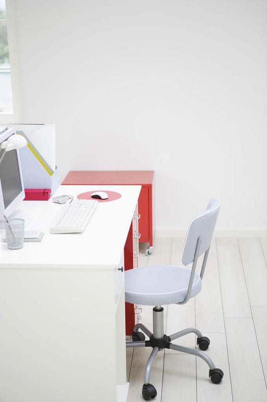 无人,家,竖图,室内,白天,正面,电脑,显示器,鼠标,键盘,别墅,家具,书房,装修,桌子,建筑,杯子,椅子,欧式,装饰,网络,瓷器,办公桌,房屋,墙,屋子,公寓,咖啡杯,陶瓷制品,豪华,输入设备,通讯设备,建设,现代,装潢,洋房,楼房,墙壁,墙面,住宅,会议椅,室内装潢,台式电脑,办公椅,样板房,明亮,舒适,家居装潢,瓷杯,通信设备,房屋设计,地中海风格,古典风格,简约风格,室内设计,输出设备,宽敞,样板房装潢,商务椅,培训椅,设计,彩图,房子