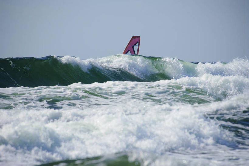 冲浪,西方人,一个人,站,横图,室外,白天,正面,锻炼,旅游,度假,运动,海浪,海洋,美景,瑞典,欧洲,欧洲人,仅一个男性,仅一个人,仅一个中年男性,阴影,服装,光线,帆板,影子,景观,浪花,云,云朵,首都,云彩,娱乐,运动器械,衣服,蓝色,白云,蓝天,天空,阳光,自然,海水,天,站着,享受,休闲,健身器械,景色,放松,服饰,晴朗,衣着,斯堪的纳维亚,穿着,自然风光,北欧,斯德哥尔摩,斯堪的那维亚,斯堪的那维亚半岛,斯堪的纳维亚半岛,健身器材,水上运动,海景,首府,衣饰,瑞典王国,斯德哥尔摩省,冲浪装备,体育,男人,男性,中年男性,白种人,大海,风浪,海,海水的波动,近岸浪,涌浪,晴空,站立,彩图,全身,健身,冲浪运动,运动器材