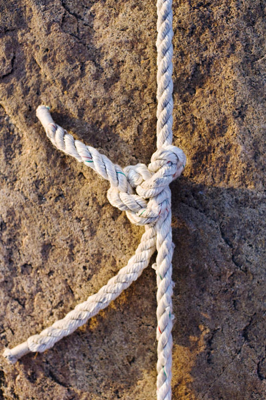 无人,竖图,俯视,室外,白天,沙滩,一根,阴影,光线,沙子,影子,海岸,泥土,土壤,沙地,阳光,绳子,打结,绳索,海滩,彩图,高角度拍摄