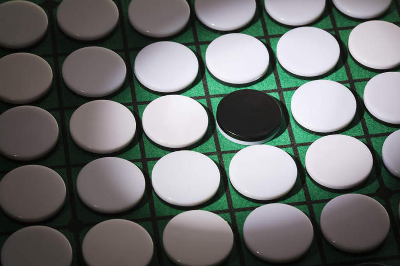 无人,横图,俯视,室内,白天,游戏,快乐,比赛,竞争,一排,许多,整齐,玩,娱乐,排列,四个,休闲,棋子,棋盘,益智,活动,队列,发泄,消遣,智力,黑白棋,特殊,宣泄,独一,仅有,唯一,唯有,惟一,惟有,翻棋,翻转棋,奥赛罗棋,玩耍,嬉戏,彩图,高角度拍摄