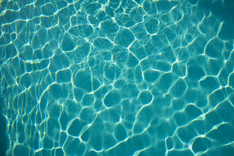 无人,体育馆,游泳池,横图,俯视,室外,特写,白天,水,希腊,欧洲,阴影,波纹,光线,影子,水池,水面,泳池,水纹,阳光,波浪,游泳馆,希腊共和国,罗得斯岛,彩图,高角度拍摄