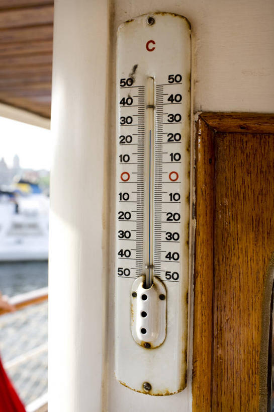 无人,竖图,室外,特写,白天,正面,生活用品,轮船,船,静物,一艘,测量,标志,器材,数字,温度计,文字,字符,刻度,天气,标识,玻璃制品,交通工具,阿拉伯数字,快速,温度,准确,气候,精度,载具,精准,水银温度计,物理,水银柱,缩口,玻璃温度计,彩图,蒸汽轮船