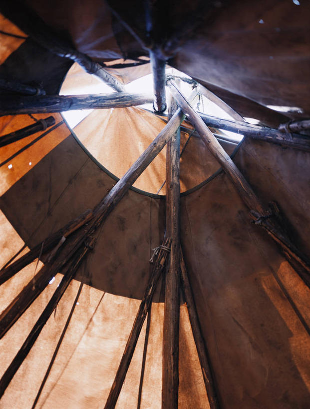 无人,竖图,室内,白天,仰视,旅游,度假,阴影,反射,影子,帐篷,娱乐,享受,休闲,放松,露营,野营,宿营,彩图,低角度拍摄