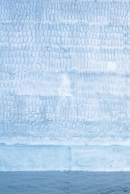 无人,竖图,室外,特写,白天,正面,建材,美景,建筑,瑞典,欧洲,朦胧,模糊,透明,材料,砖,砖块,房屋,屋子,景观,文化,蓝色,自然,砖头,景色,建造,斯堪的纳维亚,自然风光,北欧,斯堪的那维亚,斯堪的那维亚半岛,斯堪的纳维亚半岛,一栋,理智,沉静,冷色,高深,冷淡,雪屋,瑞典王国,石料,彩图,房子,小屋,砌墙砖