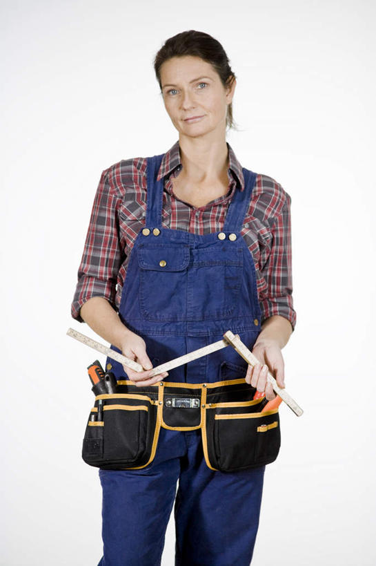 西方人,一个人,工程师,建筑工人,建筑师,站,竖图,室外,白天,白色背景,正面,欧洲,欧洲人,仅一个年轻女性,仅一个女性,仅一个人,拿,拿着,站着,摄影,影棚,工具包,年轻女性,女人,女性,白种人,技师,建筑工,建筑设计师,站立,半身,彩图,影棚拍摄,拍摄