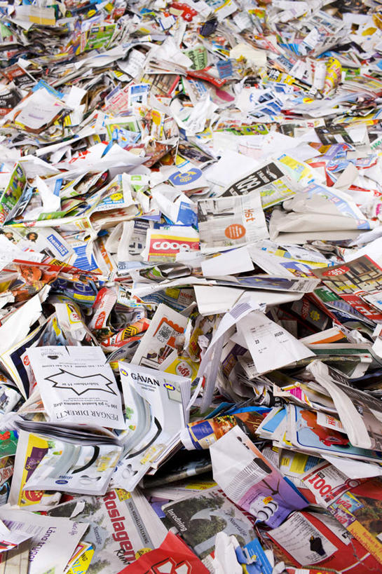 无人,竖图,俯视,室内,白天,阅读,报纸,杂志,一堆,许多,学习,阴影,堆叠,堆积,光线,影子,很多,阳光,看,读书,浏览,堆,彩图,高角度拍摄