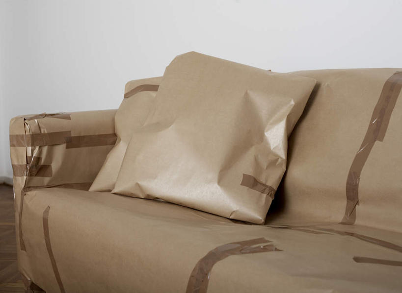 无人,横图,俯视,室内,白天,靠垫,沙发,阴影,光线,影子,墙,靠枕,墙壁,墙面,阳光,抱枕,枕头,布艺沙发,彩图,高角度拍摄