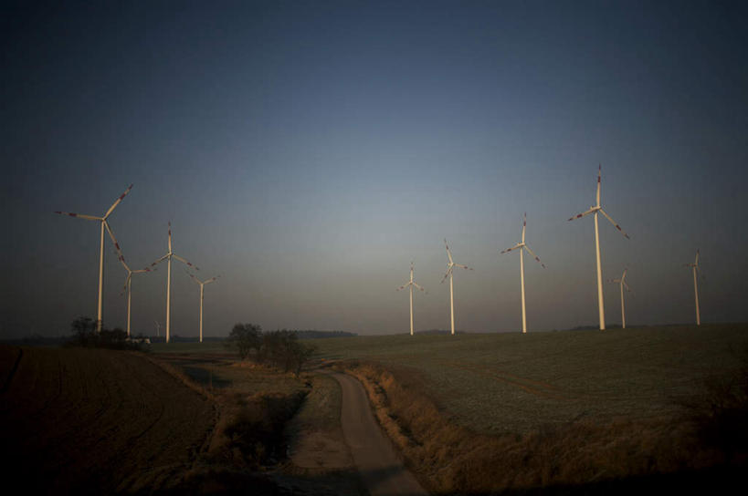 无人,横图,室外,白天,正面,旅游,度假,农业,风力发电机,美景,日落,风车,丹麦,欧洲,阴影,环保,朦胧,模糊,电力,反射,影子,景观,旷野,田野,晚霞,霞光,娱乐,设备,野外,排列,自然,黄昏,享受,休闲,发电,机械,景色,彩霞,放松,工业,能源,资源,风力机,自然风光,原野,北欧,利用,低碳,丹麦王国,摆列,郊野,风力发电,夕阳,彩图,布列,分列