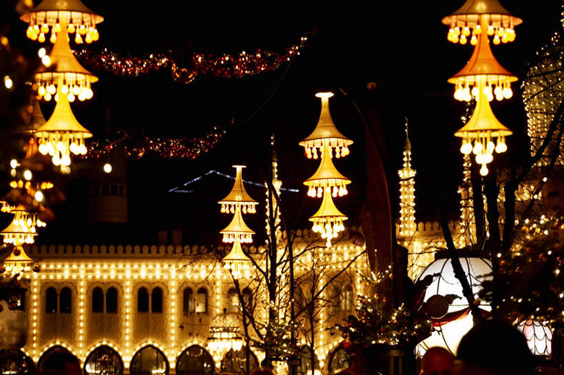 无人,高楼大厦,横图,彩色,室外,夜晚,正面,度假,美景,城市风光,城市,大厦,建筑,摩天大楼,霓虹灯,丹麦,欧洲,景观,灯光,七彩,娱乐,光源,建设,霓虹,灯,享受,休闲,景色,放松,照明设备,北欧,氖灯,丹麦王国,哥本哈根,彩图,大楼,高层建筑,高楼,摩天楼