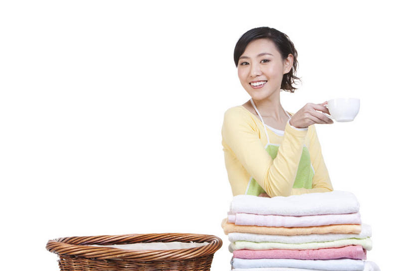 咖啡,东方人,成年人,一个人,家庭,笑,微笑,露齿笑,横图,竖图,白色背景,正面,家务,快乐,亚洲,仅一个女性,堆叠,瓷器,围裙,折叠,休闲装,干净,洗衣服,毛巾,温暖,温馨,一家人,放松,家庭妇女,和睦,便利,享乐,安逸,清新,洗衣篮,东亚,北京市,年轻女性,女人,女性,亚洲人,中国人,年轻人,半身,彩图,影棚拍摄,欢乐,融洽,家务劳动