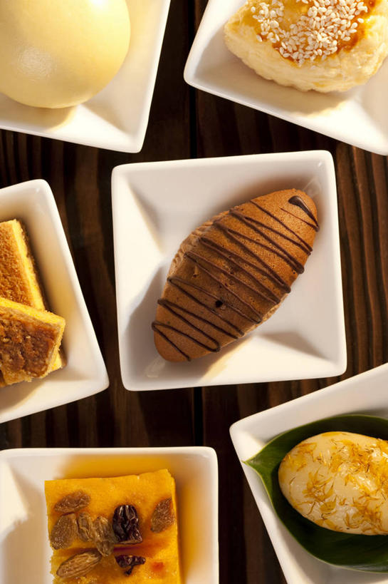 点心,无人,竖图,俯视,彩色,特写,烘焙,桌子,静物,餐具,中国,亚洲,装饰,美味,食品,巧克力蛋糕,小吃,饮食,甜食,诱惑,摄影,五颜六色,色彩斑斓,膳食,五彩缤纷,东亚,发糕,核桃酥,五彩斑斓,五光十色,彩图,高角度拍摄,影棚拍摄,桂花糕,榴莲酥,流沙包