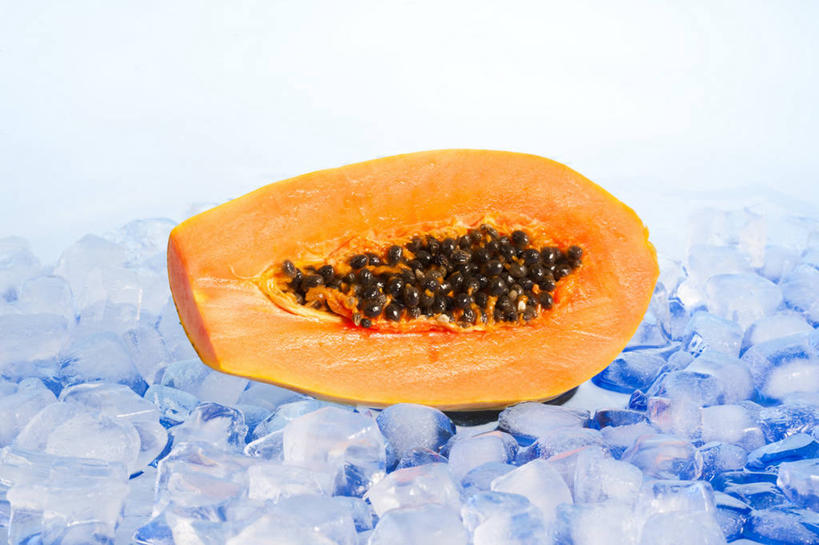 无人,横图,彩色,特写,留白,木瓜,静物,水果,中国,亚洲,冰块,食品,饮食,一个,果肉,素食,冷,摄影,有机食品,影棚,生活方式,单个,五颜六色,色彩斑斓,维生素,简单,清新,摄影棚,横截面,五彩缤纷,东亚,健康食物,纯净,五彩斑斓,五光十色,彩图,影棚拍摄,拍摄,膳食纤维,人造冰