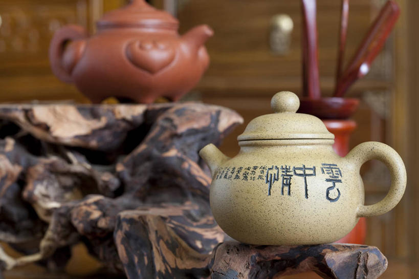 无人,横图,室内,特写,静物,北京,中国,亚洲,材料,瓷器,壶,陶瓷制品,古典,传统,两个,茶壶,容器,茶馆,陶器,摄影,根雕,紫砂壶,中国茶,简单,中国文化,古典风格,东亚,东亚文化,彩图,传统文化,茶匙