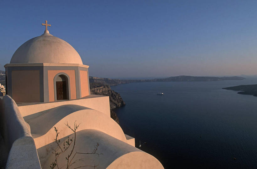 无人,教堂,横图,室外,海洋,日落,水,建筑,希腊,欧洲,液体,地形,乡村,调料,盐,调味品,图像,调味料,食盐,蓝色,白色,风景,天空,地标建筑,摄影,宗教,宁静,基督教,基克拉迪群岛,圣托里尼岛,圆顶建筑,宗教建筑,希腊文化,盐水,希腊共和国,基克拉泽斯群岛,彩图,旅行