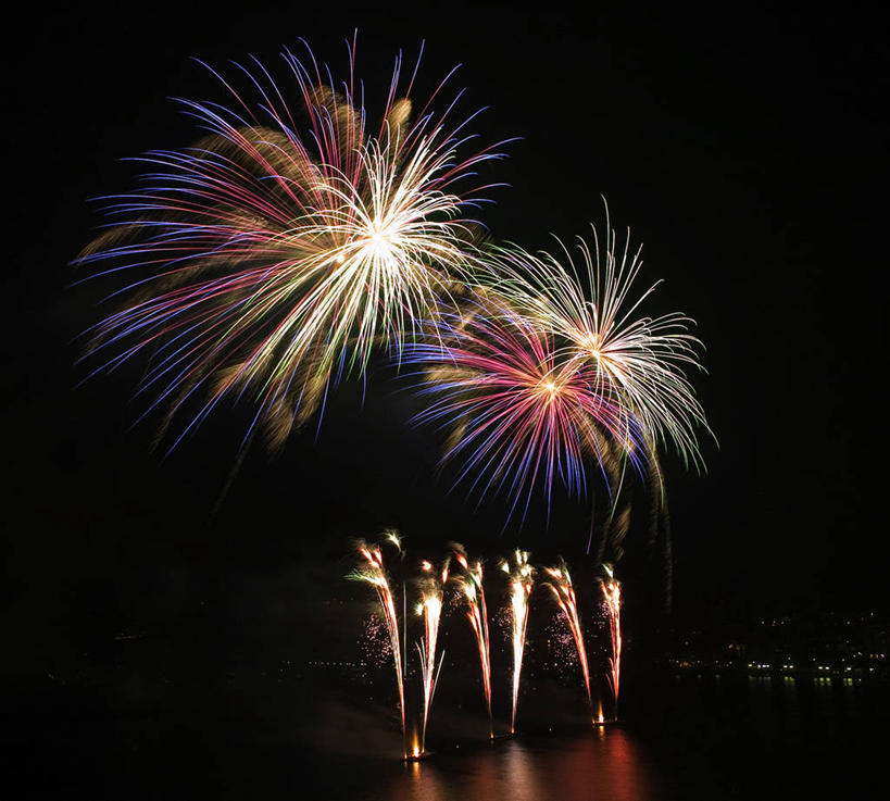 无人,横图,室外,夜晚,爆炸,节日,庆祝,半空,放射,图像,娱乐,风景,天空,焰火,摄影,照亮,想法,彩图,传统节日