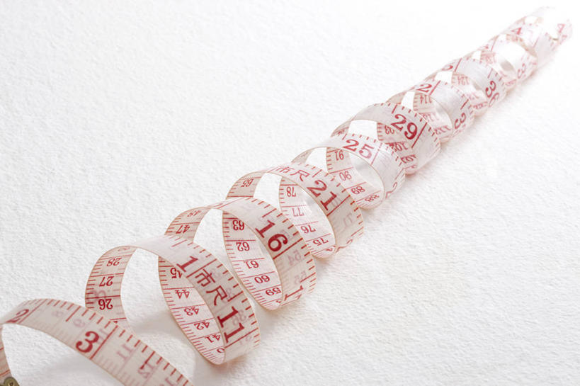 无人,横图,俯视,留白,白色背景,静物,北京,中国,亚洲,形状,测量,螺旋,卷尺,概念,健康,摄影,测量工具,控制,瘦身,东亚,彩图,高角度拍摄,影棚拍摄