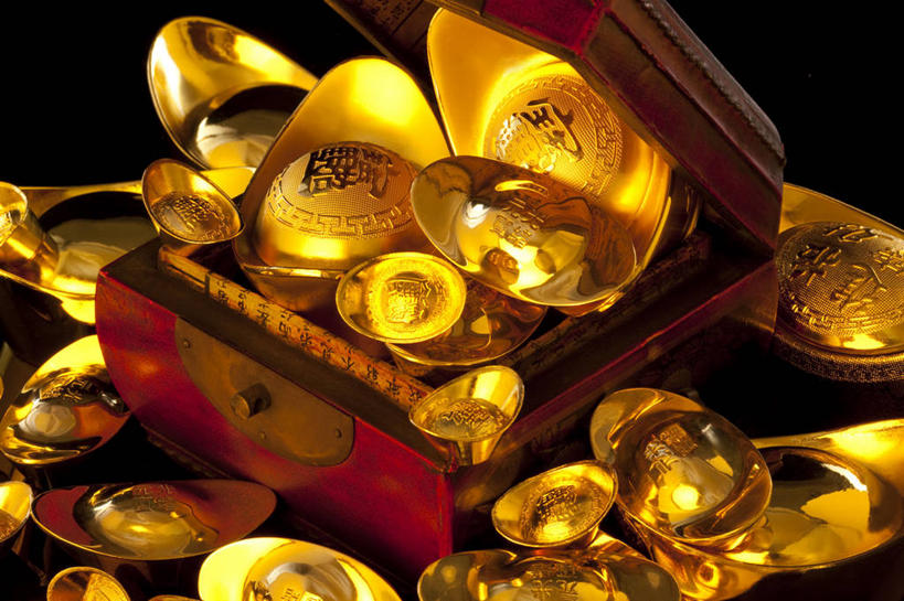 无人,横图,运气,静物,北京,中国,亚洲,许多,开,堆叠,黑色背景,反射,光线,金属,光芒,很多,古典,传统,黄金,盒子,财富,金融,摄影,珍贵,溢出,中国文化,华贵,东亚,东亚文化,繁荣,古代文明,货币,彩图,全画面,全框架,全帧,影棚拍摄,百宝箱,全画幅,元宝,传统文化