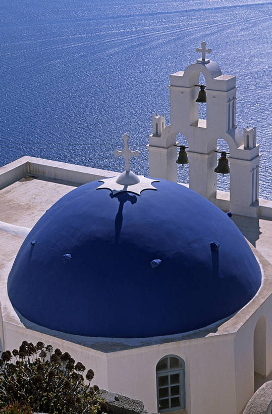 无人,教堂,竖图,室外,白天,海洋,水,建筑,希腊,欧洲,液体,屋顶,地形,乡村,调料,盐,调味品,图像,调味料,食盐,白色,风景,地标建筑,摄影,宗教,建造,宁静,基督教,基克拉迪群岛,圣托里尼岛,圆顶建筑,宗教建筑,希腊文化,盐水,希腊共和国,基克拉泽斯群岛,彩图,旅行