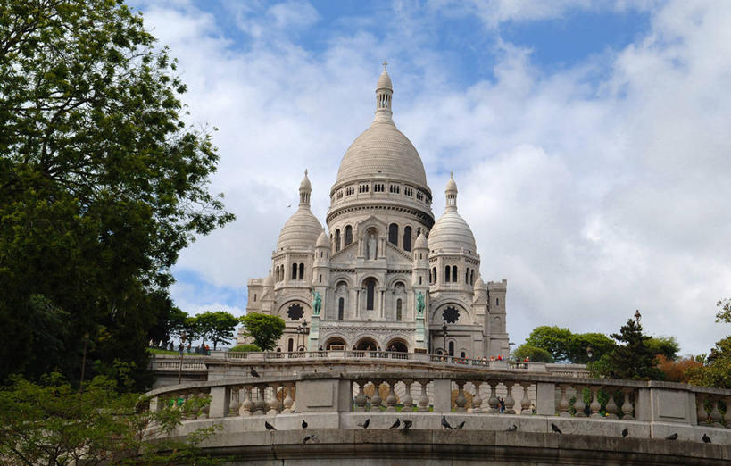 无人,教堂,横图,室外,白天,建筑,法国,巴黎,欧洲,节日,城镇,首都,宏伟,图像,文化,风景,地标建筑,祈祷,健康,许愿,摄影,宗教,信仰,纪念,祈求,基督教,圆顶建筑,都市风光,天主教,圣心堂,法兰西岛大区,蒙马特区,平安,彩图,旅行