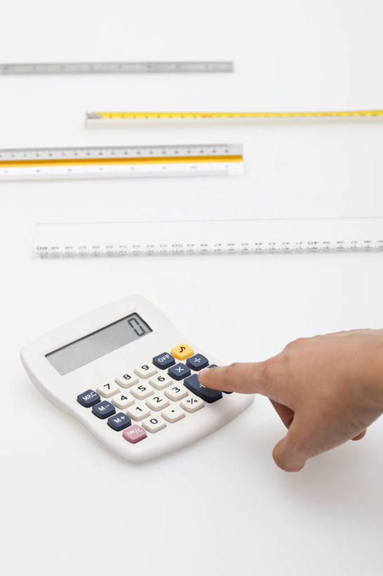 手,一个人,无人,设计师,办公室,竖图,室内,特写,商务,集体,计算器,静物,金属制品,北京,中国,亚洲,指,准备,工作,计算,测量,金属,电器,刻度,办公用品,利益,指点,设备,书桌,物品,尺,卷尺,团体,比较,创意,摄影,奋斗,生活方式,测量工具,部分,尺子,愿望,组织,衡量,准确,绘图,比例尺,指向,工作室,努力,比例,创新,东亚,测绘,计划书,量具,量仪,标度,新意,扩大,缩小,缩尺,理想,技能,设计,彩图,三棱尺