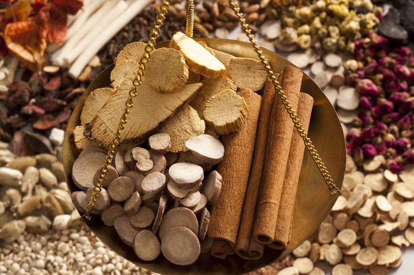 无人,医生,横图,化妆,美容,植物,静物,北京,中国,亚洲,许多,护肤,药,准备,堆叠,丰富,测量,材料,瓷器,草药,药草,肉桂,很多,传统,中药,医护人员,医疗人员,保养,享受,休闲,健康,放松,保健,摄影,药房,有机食品,多样,堆,甘草,准确,草本,中国文化,医疗器械,药材,中草药,选择,干的,营养品,薏米,中医,东亚,养颜,辛夷,中药材,本草,丁香,大夫,秤,彩图,白芍,SPA美容,木通,传统文化,汉医,成分