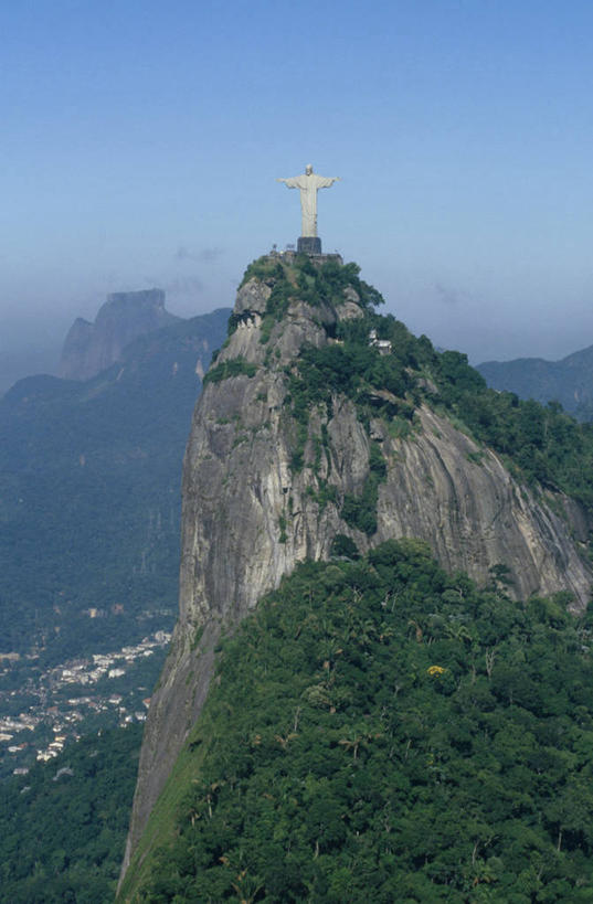 西方人,无人,竖图,俯视,航拍,室外,度假,海洋,美景,山,水,城市风光,城市,雕塑,巴西,欧洲,欧洲人,节日,雕像,液体,景观,城镇,调料,盐,调味品,南,图像,调味料,文化,娱乐,食盐,蓝色,风景,天空,自然,地标建筑,祈祷,享受,休闲,健康,景色,放松,许愿,摄影,宗教,信仰,纪念,祈求,基督,基督教,鸟瞰,天主教,耶稣,盐水,万里无云,救世主,基利斯督,弥赛亚,默西亚,甜面包山,平安,白种人,彩图,高角度拍摄,旅行,哥卡华都山,白色人种,高加索人种,欧罗巴人种