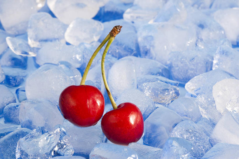 无人,横图,彩色,特写,留白,樱桃,静物,水果,中国,亚洲,冰块,食品,饮食,红色,素食,冷,摄影,有机食品,生活方式,五颜六色,色彩斑斓,维生素,简单,清新,横截面,五彩缤纷,东亚,健康食物,纯净,五彩斑斓,五光十色,彩图,影棚拍摄,膳食纤维